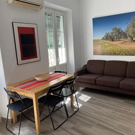 Apartamento Imperial Sevilla City Center Luaran gambar
